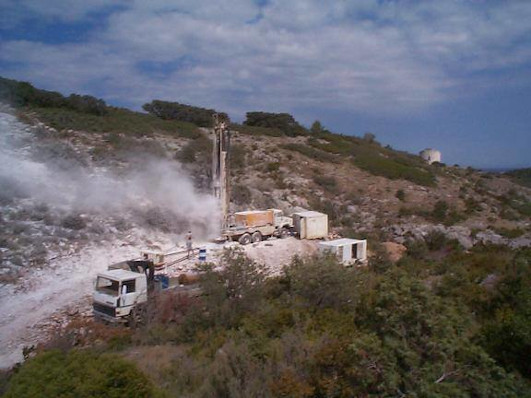 Forage d'eau potable dans le karst